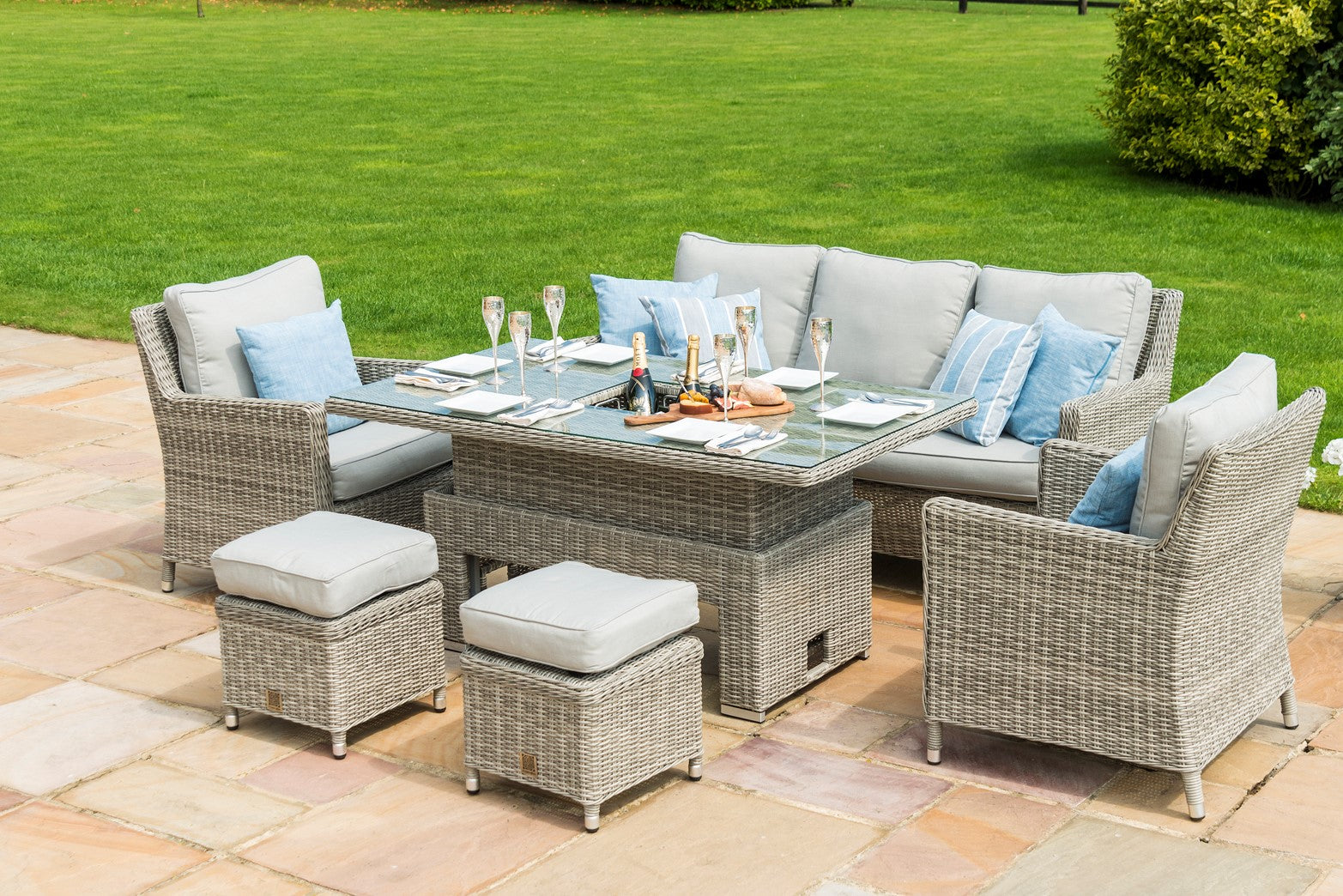 Rising table sales garden set